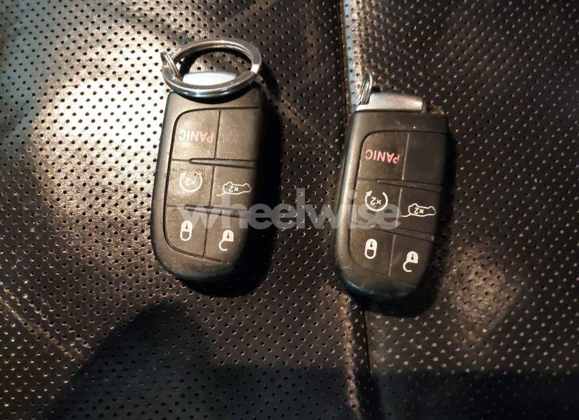 Photo 11 of 2015 Jeep Grand CHEROKEE OVERLAND (VIN 1C4RJFCT0FC638284)