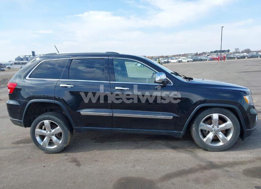 Photo 13 of 2013 Jeep Grand CHEROKEE OVERLAND SUMMIT (VIN 1C4RJFCT3DC648935)