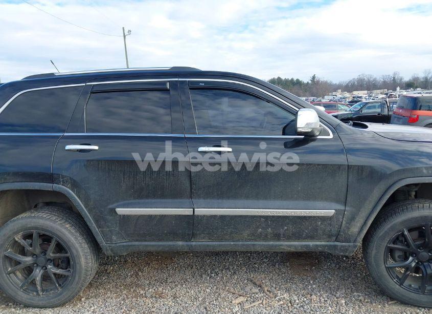 Photo 13 of 2013 Jeep Grand CHEROKEE OVERLAND (VIN 1C4RJFCT4DC537018)