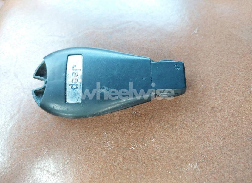 Photo 11 of 2012 Jeep Grand CHEROKEE OVERLAND (VIN 1C4RJFCT5CC279039)