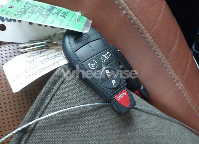 Photo 11 of 2012 Jeep Grand CHEROKEE OVERLAND (VIN 1C4RJFCT5CC332354)