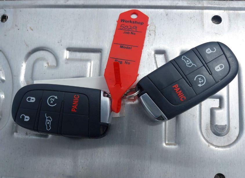 Photo 11 of 2014 Jeep Grand CHEROKEE OVERLAND (VIN 1C4RJFCT5EC105815)