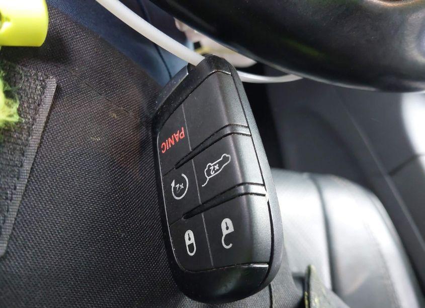 Photo 11 of 2015 Jeep Grand CHEROKEE OVERLAND (VIN 1C4RJFCT7FC765016)