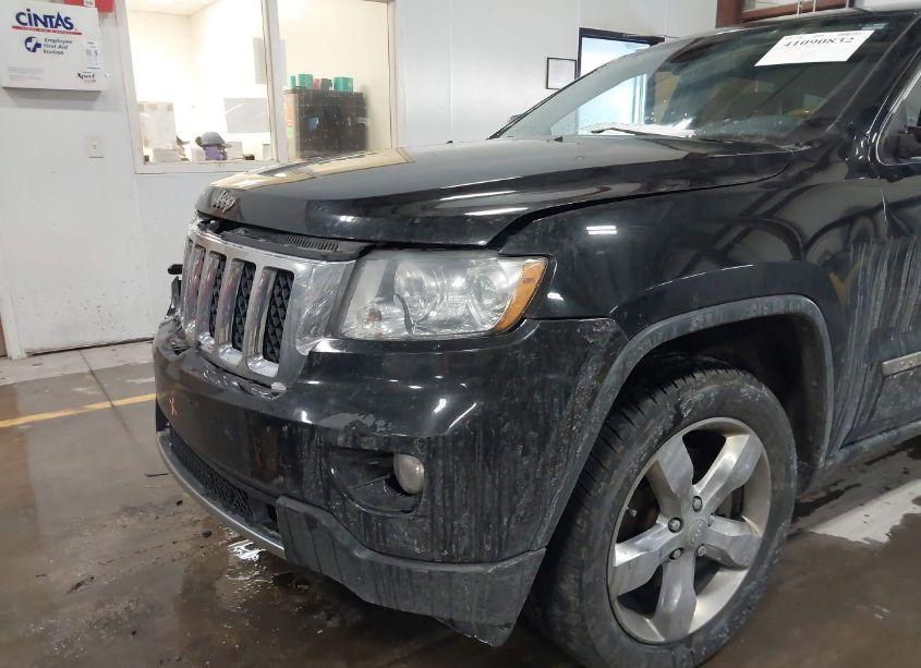 Photo 6 of 2013 Jeep Grand CHEROKEE OVERLAND (VIN 1C4RJFCT8DC524739)
