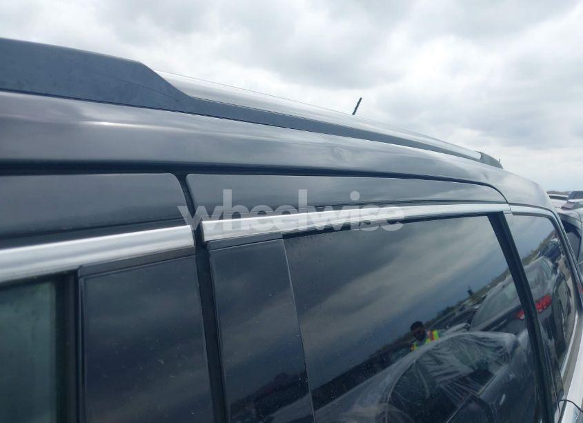 Photo 19 of 2013 Jeep Grand CHEROKEE OVERLAND SUMMIT (VIN 1C4RJFCT9DC568376)