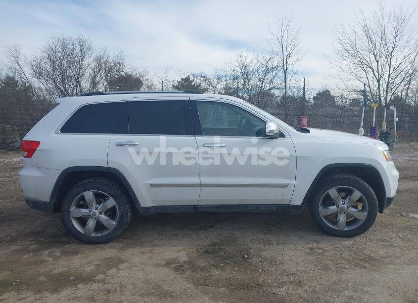 Photo 13 of 2013 Jeep Grand CHEROKEE OVERLAND (VIN 1C4RJFCT9DC596548)