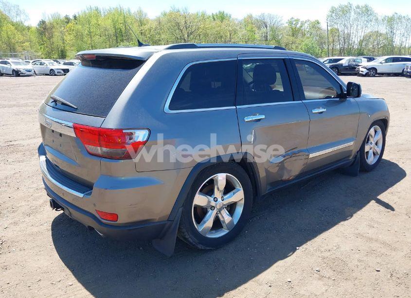 Photo 4 of 2013 Jeep Grand CHEROKEE OVERLAND SUMMIT (VIN 1C4RJFCTXDC555233)