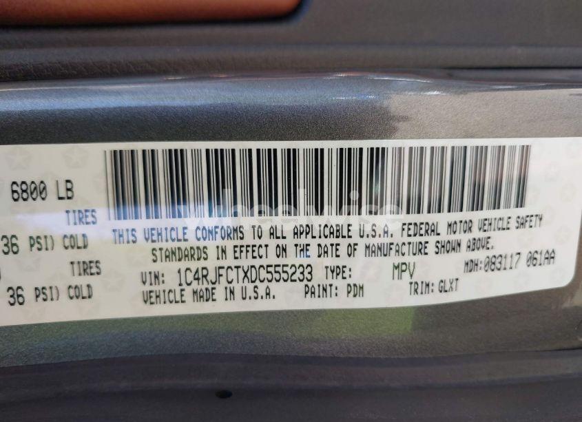 Photo 9 of 2013 Jeep Grand CHEROKEE OVERLAND SUMMIT (VIN 1C4RJFCTXDC555233)