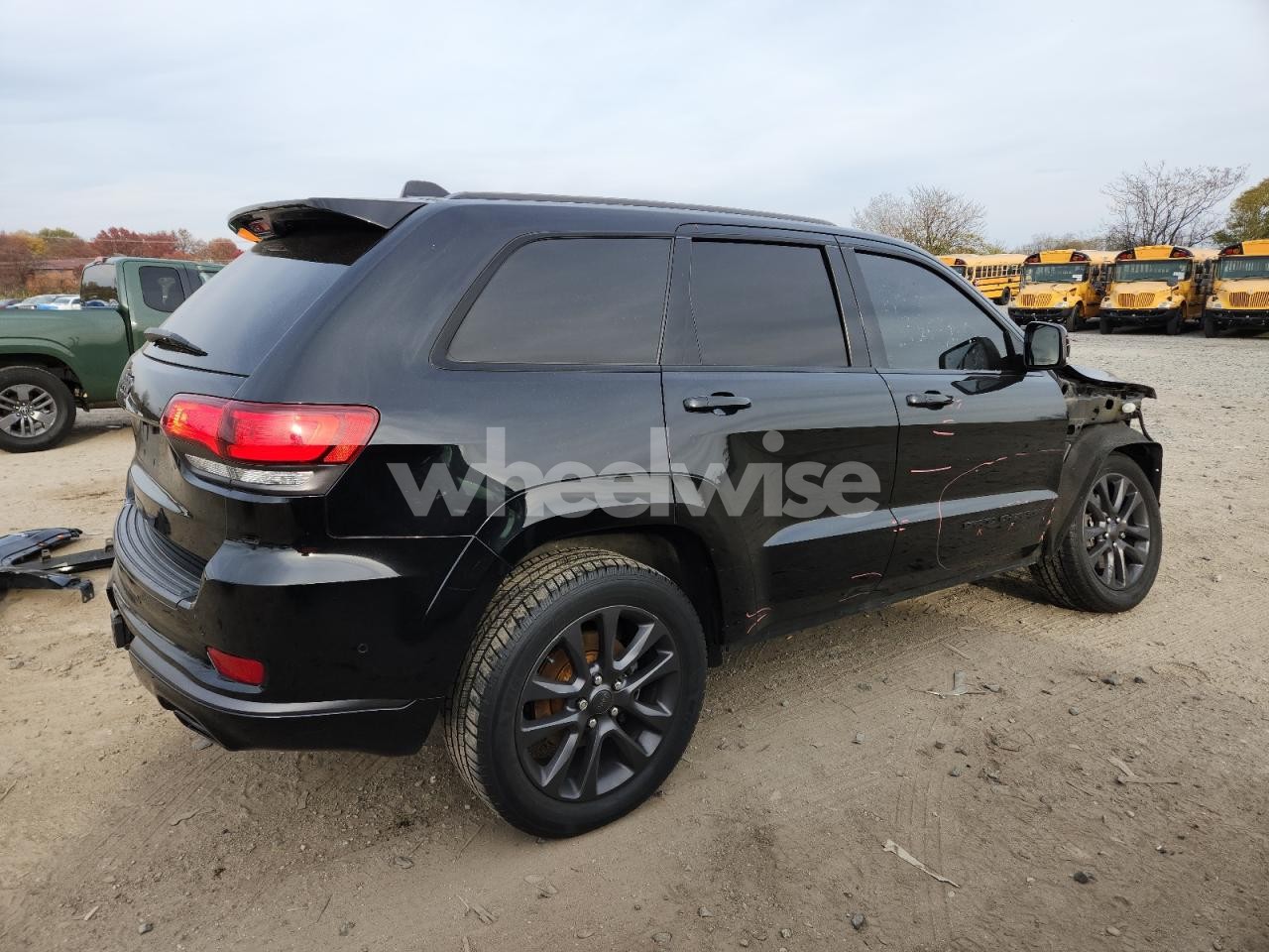 Photo 3 of 2018 JEEP GRAND CHEROKEE OVERLAND (VIN 1C4RJFCTXJC233946)