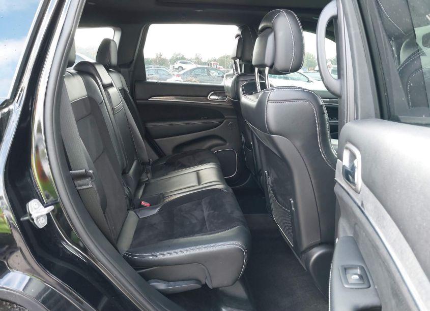 Photo 8 of 2017 Jeep Grand CHEROKEE SRT (VIN 1C4RJFDJ0HC959516)