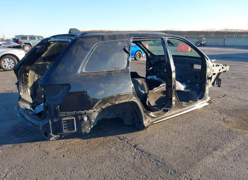 Photo 4 of 2016 Jeep Grand CHEROKEE SRT (VIN 1C4RJFDJ2GC316809)