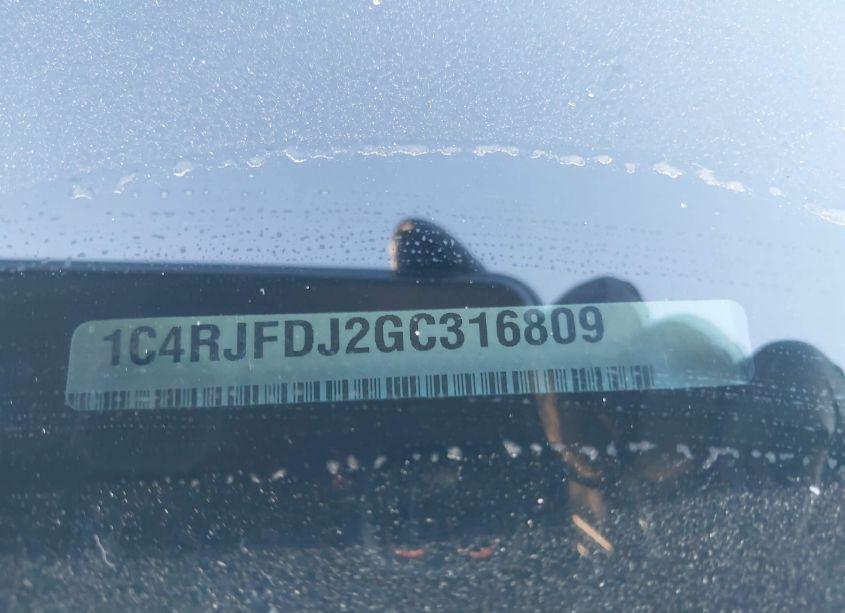 Photo 9 of 2016 Jeep Grand CHEROKEE SRT (VIN 1C4RJFDJ2GC316809)