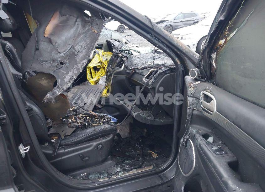 Photo 5 of 2014 Jeep Grand CHEROKEE SRT (VIN 1C4RJFDJ3EC307226)