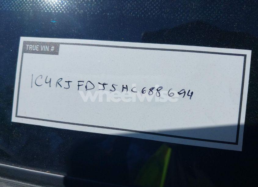 Photo 9 of 2017 Jeep Grand CHEROKEE SRT 4X4 (VIN 1C4RJFDJ5HC688694)