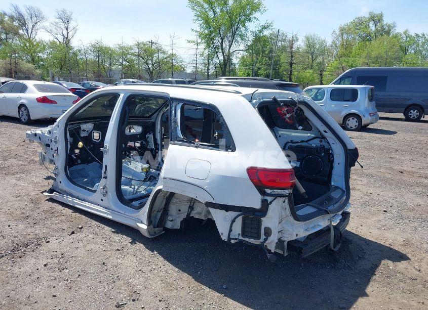 Photo 3 of 2018 Jeep Grand CHEROKEE SRT (VIN 1C4RJFDJ5JC432402)