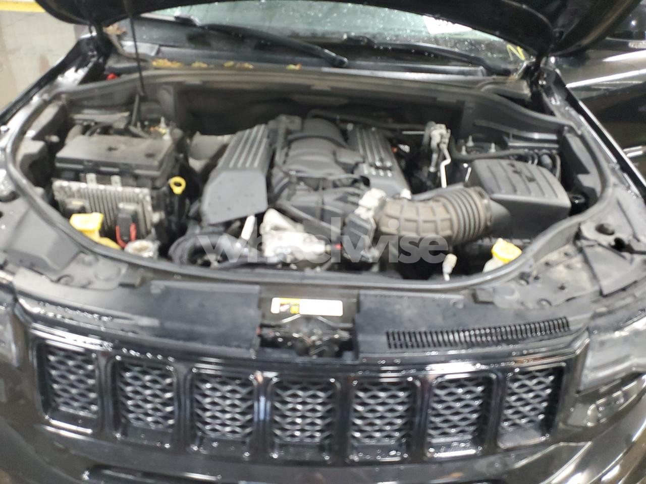 Photo 11 of 2018 JEEP GRAND CHEROKEE SRT-8 N/A (VIN 1C4RJFDJ5JC446963)