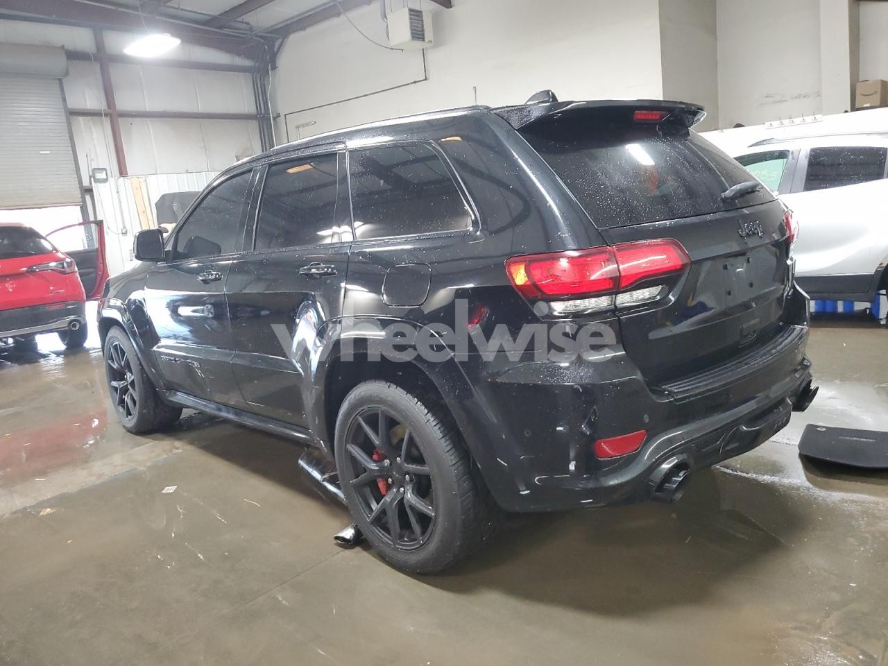 Photo 2 of 2018 JEEP GRAND CHEROKEE SRT-8 N/A (VIN 1C4RJFDJ5JC446963)