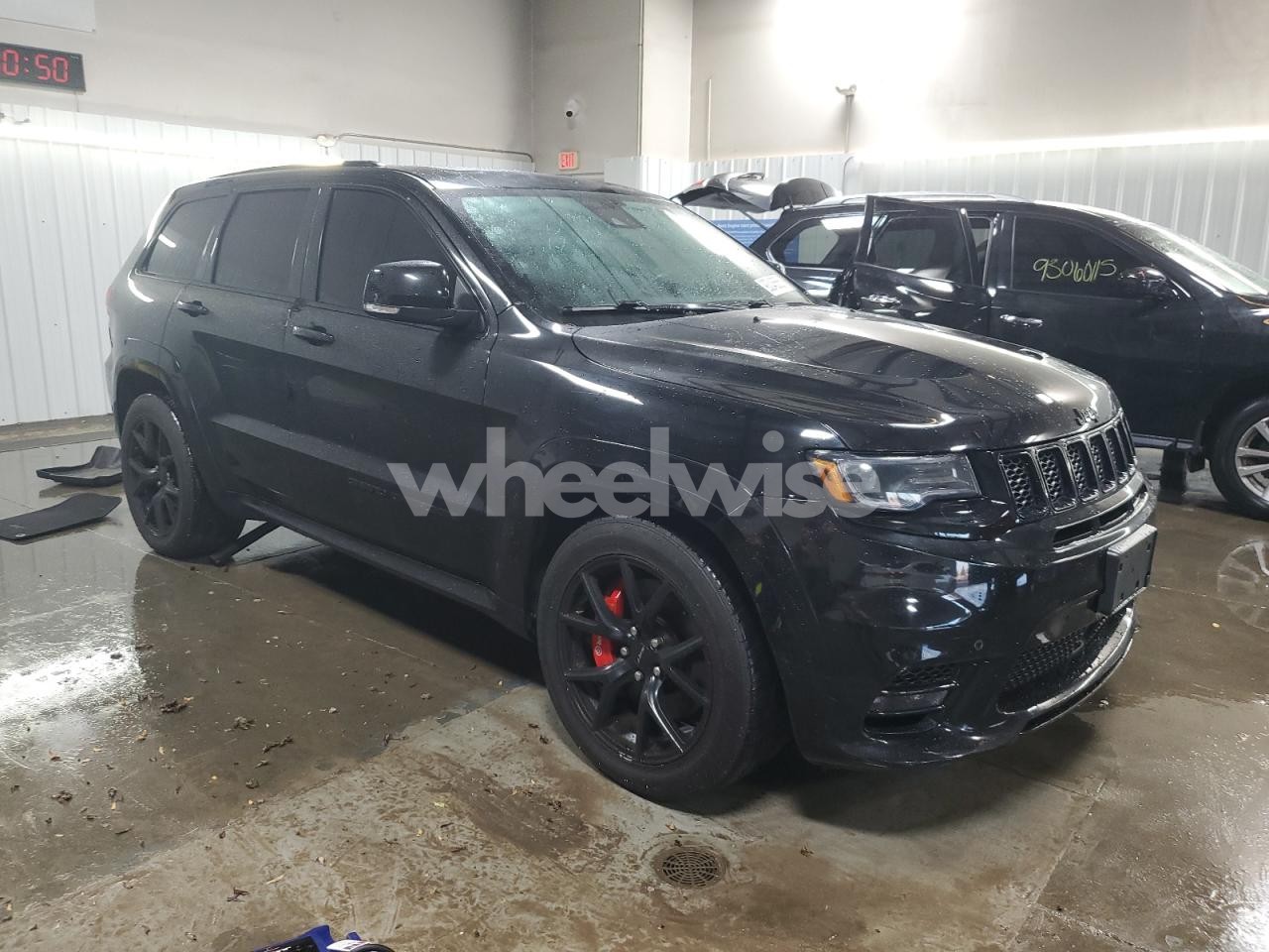 Photo 4 of 2018 JEEP GRAND CHEROKEE SRT-8 N/A (VIN 1C4RJFDJ5JC446963)