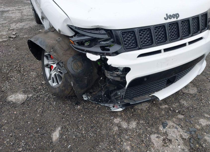 Photo 6 of 2019 Jeep Grand CHEROKEE SRT 4X4 (VIN 1C4RJFDJ5KC613422)