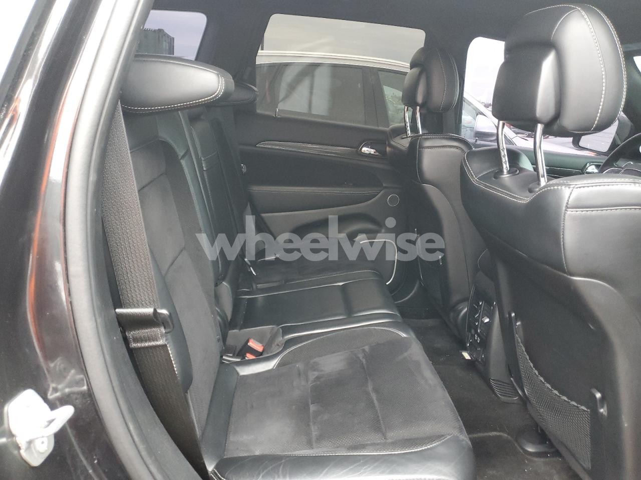 Photo 11 of 2015 JEEP GRAND CHEROKEE SRT-8 (VIN 1C4RJFDJ6FC762895)