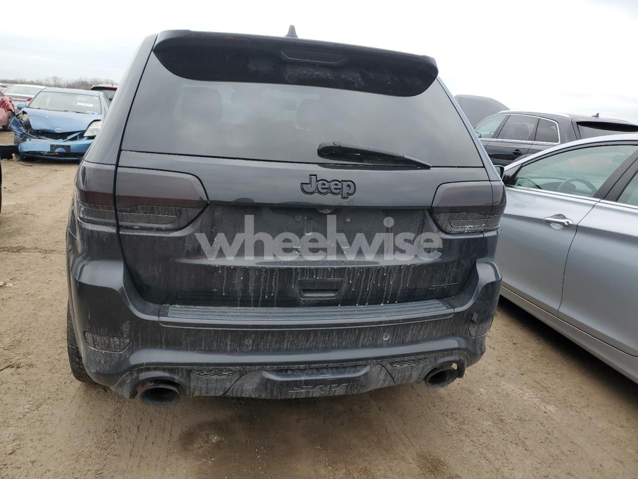 Photo 6 of 2015 JEEP GRAND CHEROKEE SRT-8 (VIN 1C4RJFDJ6FC762895)