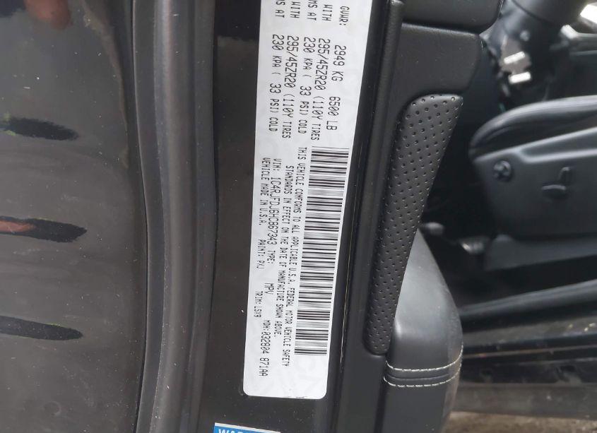 Photo 9 of 2017 Jeep Grand CHEROKEE SRT 4X4 (VIN 1C4RJFDJ6HC867343)