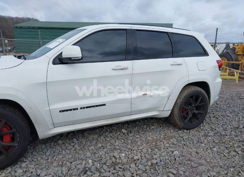 Photo 6 of 2018 Jeep Grand CHEROKEE SRT 4X4 (VIN 1C4RJFDJ6JC144162)