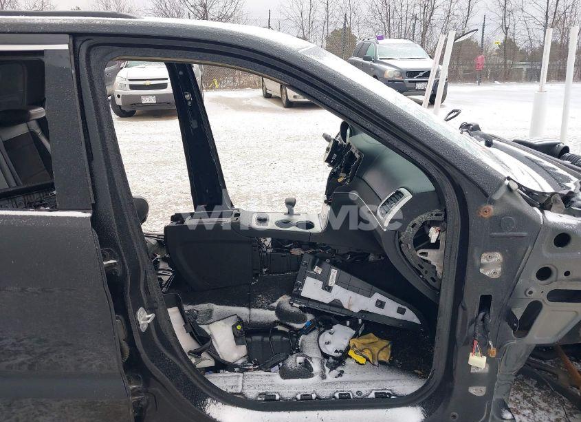 Photo 5 of 2014 Jeep Grand CHEROKEE SRT (VIN 1C4RJFDJ7EC301817)