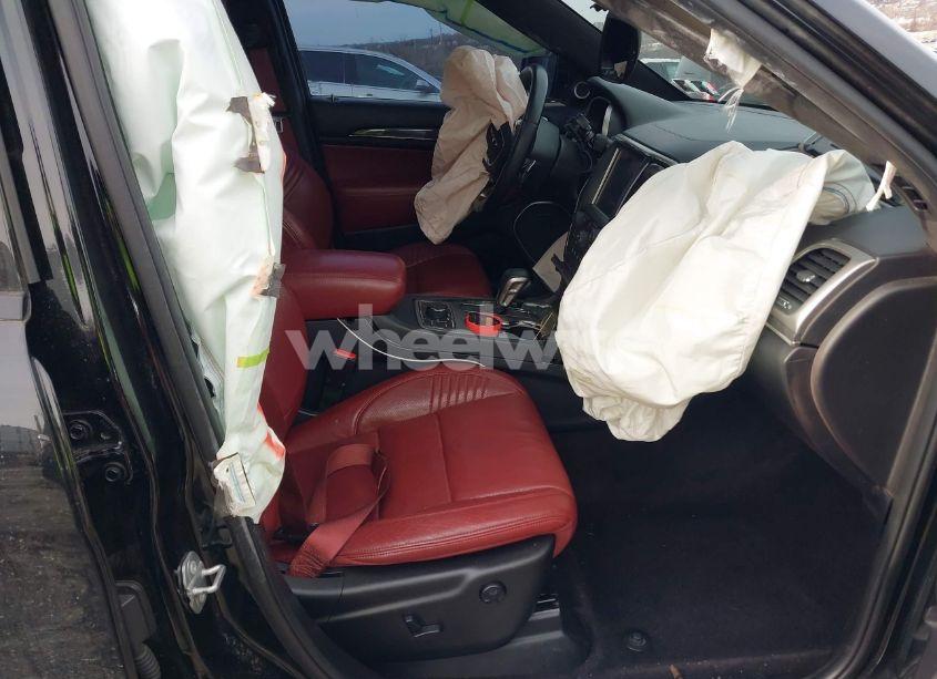 Photo 5 of 2017 Jeep Grand CHEROKEE SRT 4X4 (VIN 1C4RJFDJ7HC641926)