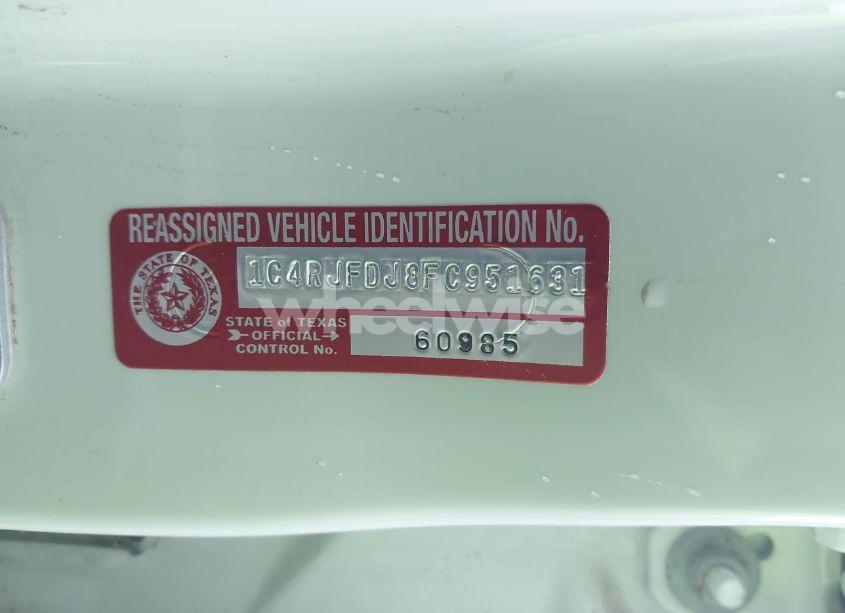 Photo 9 of 2015 Jeep Grand CHEROKEE SRT (VIN 1C4RJFDJ8FC951631)