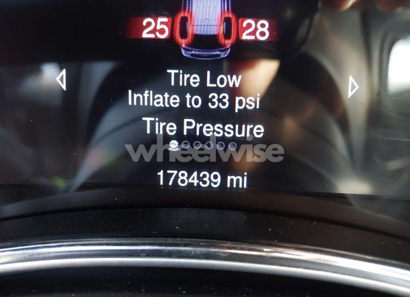 Photo 15 of 2015 Jeep Grand CHEROKEE SRT (VIN 1C4RJFDJ9FC842448)