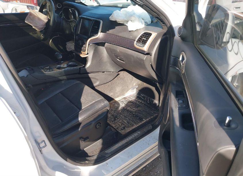 Photo 5 of 2015 Jeep Grand CHEROKEE SUMMIT (VIN 1C4RJFJG1FC879938)