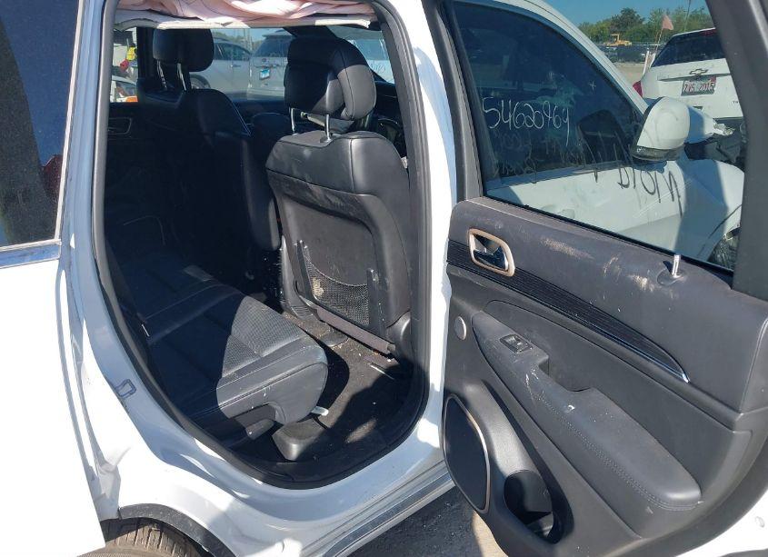 Photo 8 of 2015 Jeep Grand CHEROKEE SUMMIT (VIN 1C4RJFJG1FC879938)