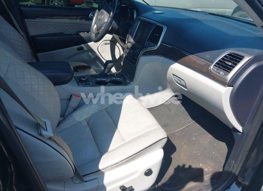 Photo 5 of 2017 Jeep Grand CHEROKEE SUMMIT 4X4 (VIN 1C4RJFJG5HC637172)