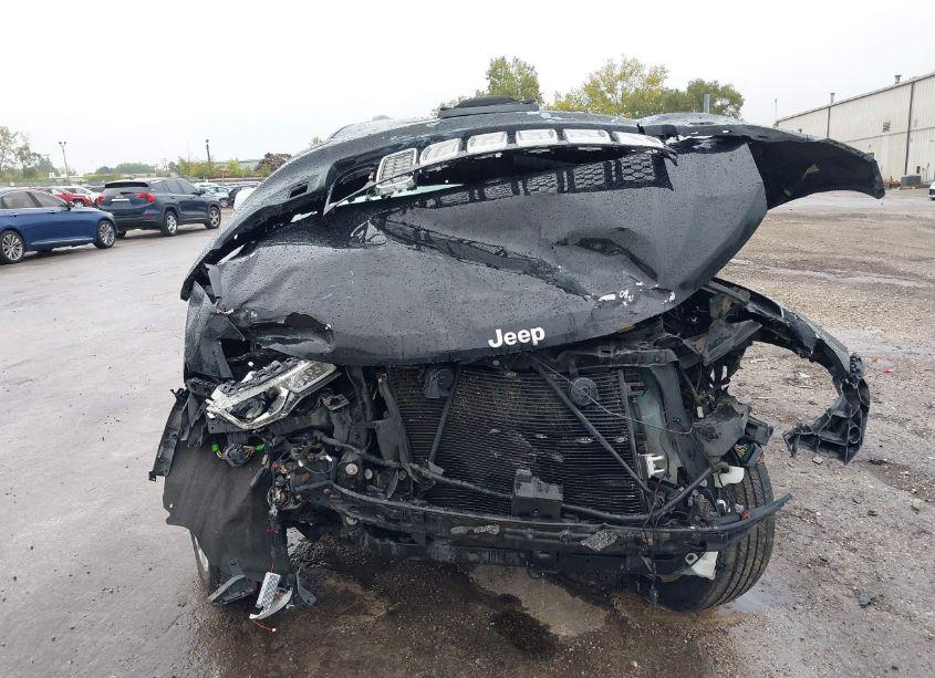 Photo 11 of 2018 Jeep Grand CHEROKEE SUMMIT 4X4 (VIN 1C4RJFJG5JC506541)