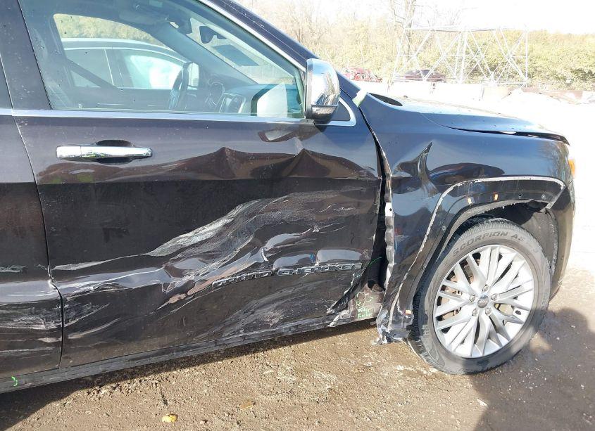 Photo 6 of 2017 Jeep Grand CHEROKEE SUMMIT 4X4 (VIN 1C4RJFJGXHC603941)