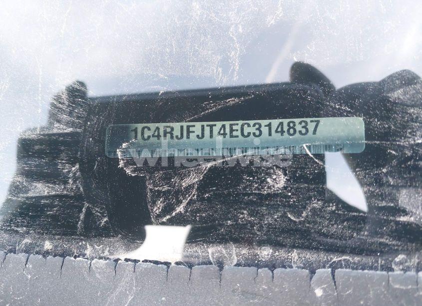 Photo 9 of 2014 Jeep Grand CHEROKEE SUMMIT (VIN 1C4RJFJT4EC314837)