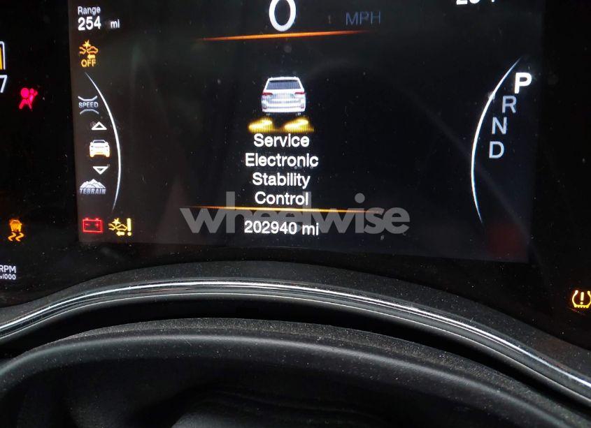 Photo 16 of 2017 Jeep Grand CHEROKEE SUMMIT 4X4 (VIN 1C4RJFJT4HC904542)