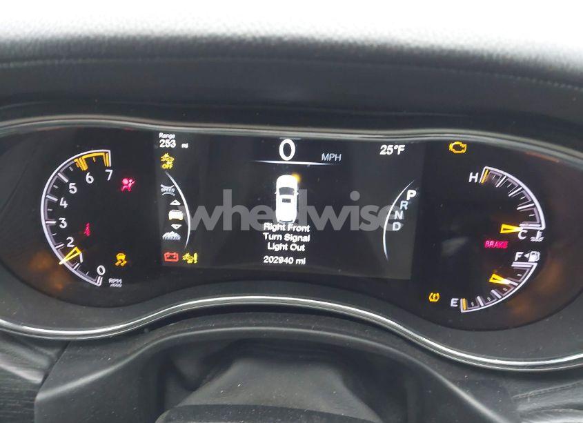 Photo 7 of 2017 Jeep Grand CHEROKEE SUMMIT 4X4 (VIN 1C4RJFJT4HC904542)