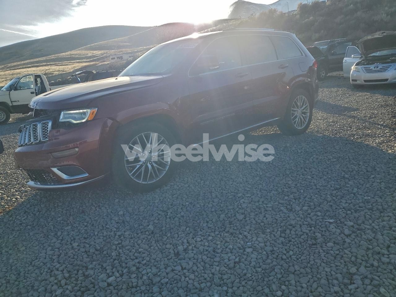 2018 JEEP GRAND CHEROKEE SUMMIT (VIN 1C4RJFJT4JC142545) main photo