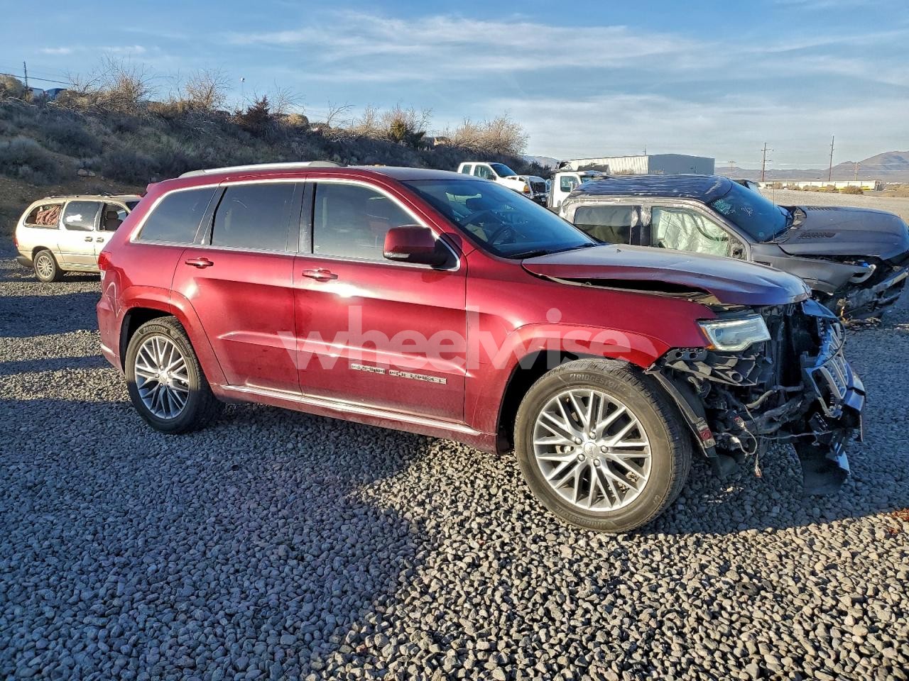 Photo 4 of 2018 JEEP GRAND CHEROKEE SUMMIT (VIN 1C4RJFJT4JC142545)