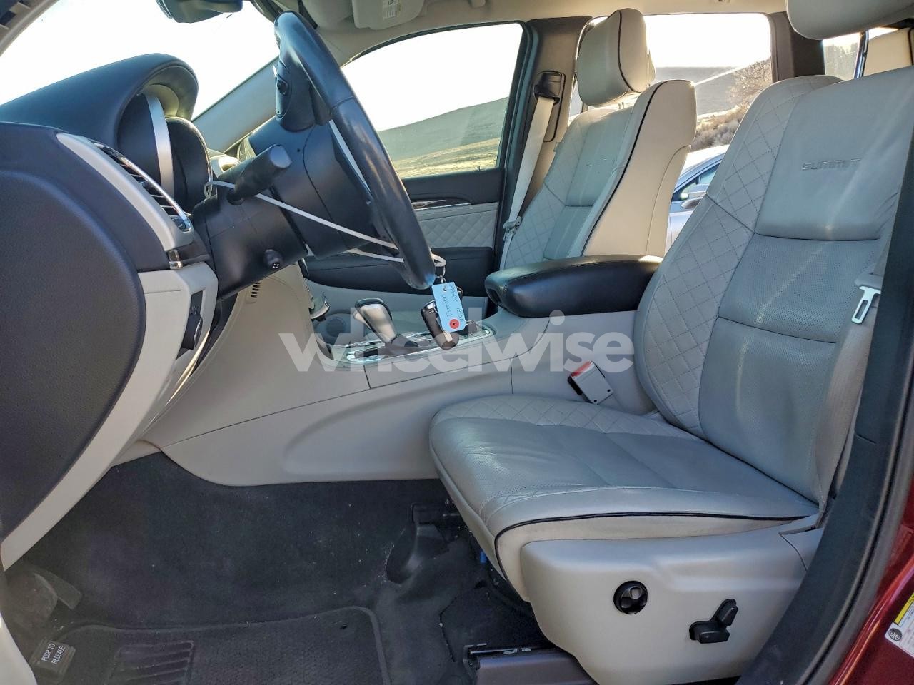 Photo 7 of 2018 JEEP GRAND CHEROKEE SUMMIT (VIN 1C4RJFJT4JC142545)