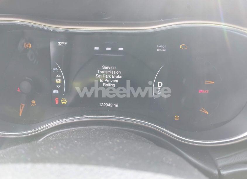 Photo 7 of 2014 Jeep Grand CHEROKEE SUMMIT (VIN 1C4RJFJT7EC371324)