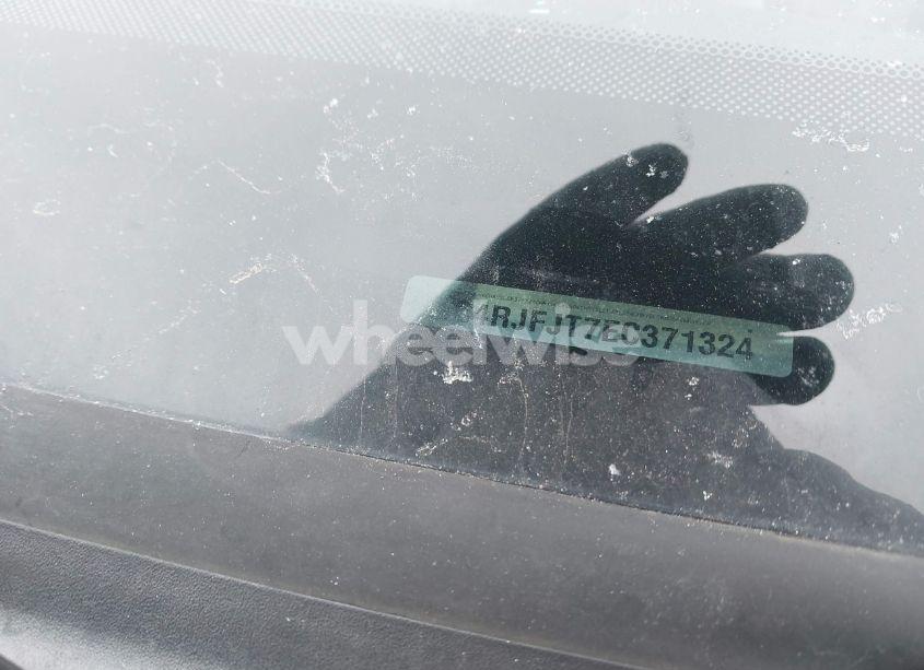 Photo 9 of 2014 Jeep Grand CHEROKEE SUMMIT (VIN 1C4RJFJT7EC371324)