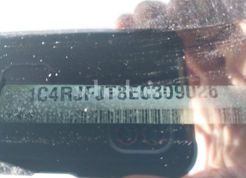 Photo 9 of 2014 Jeep Grand CHEROKEE SUMMIT (VIN 1C4RJFJT8EC309026)