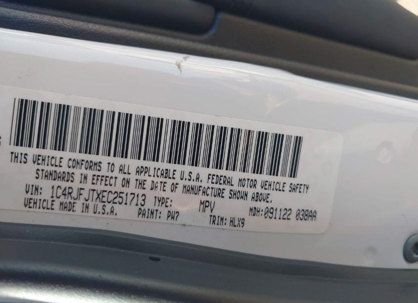 Photo 9 of 2014 Jeep Grand CHEROKEE SUMMIT (VIN 1C4RJFJTXEC251713)