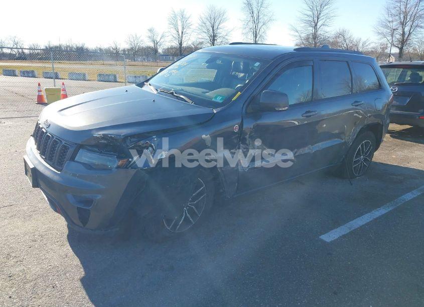 Photo 2 of 2017 Jeep Grand CHEROKEE TRAILHAWK 4X4 (VIN 1C4RJFLG1HC919306)