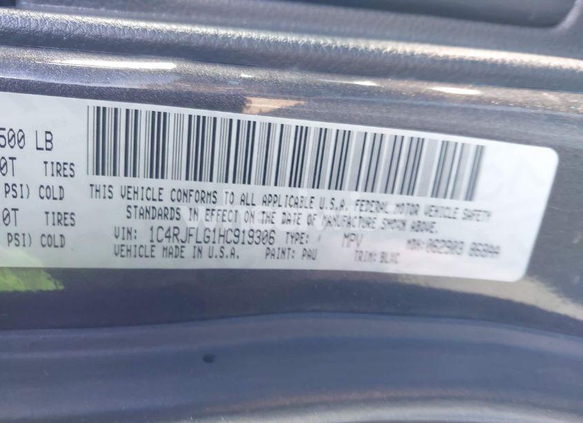 Photo 9 of 2017 Jeep Grand CHEROKEE TRAILHAWK 4X4 (VIN 1C4RJFLG1HC919306)