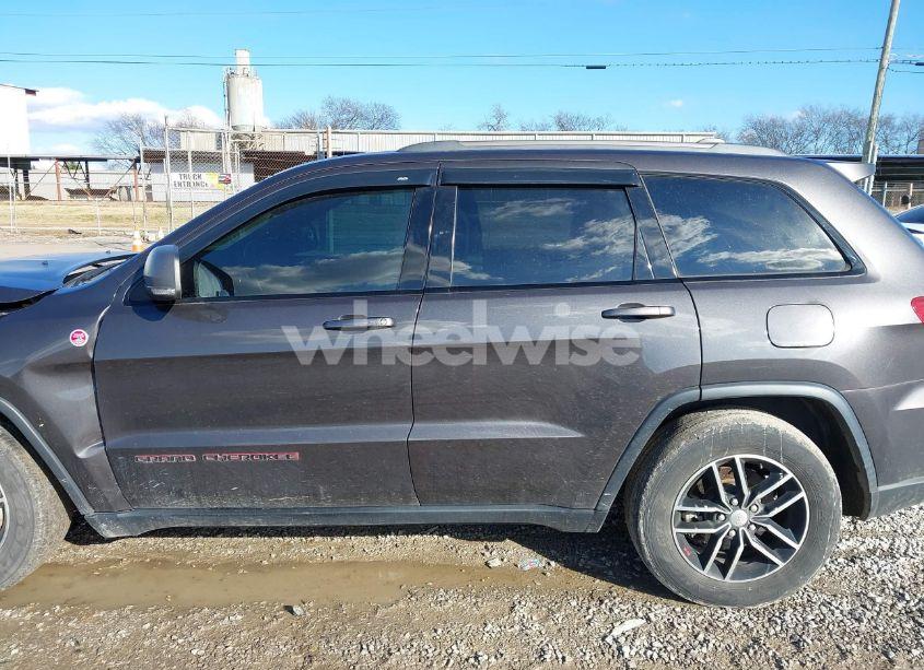 Photo 14 of 2017 Jeep Grand CHEROKEE TRAILHAWK 4X4 (VIN 1C4RJFLG1HC954136)