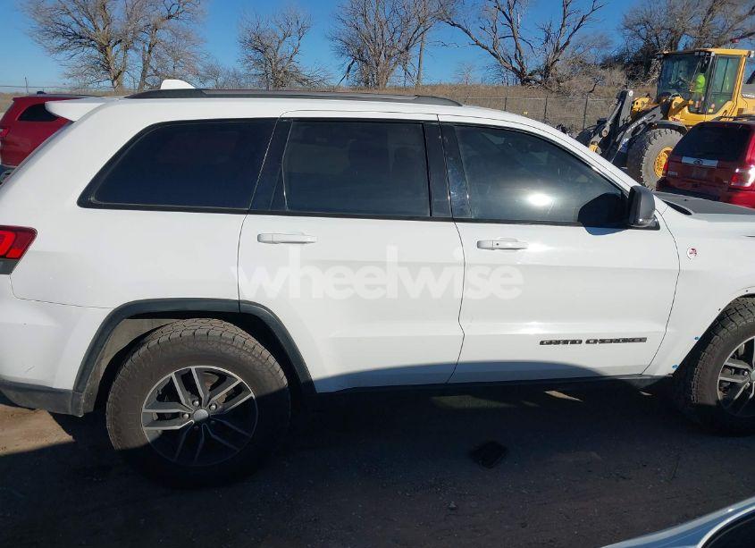 Photo 13 of 2017 Jeep Grand CHEROKEE TRAILHAWK 4X4 (VIN 1C4RJFLG3HC637412)